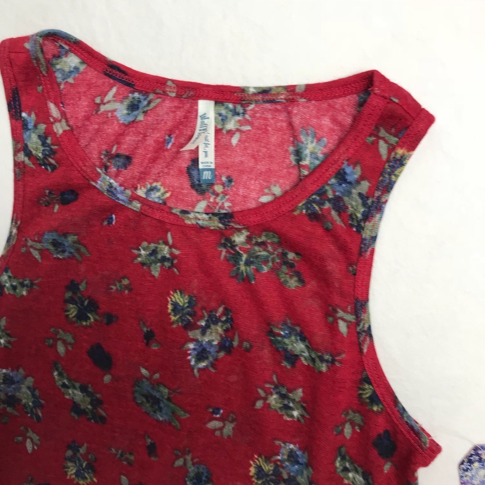 Wallflower Floral Tank Size M - Picture 3 of 5